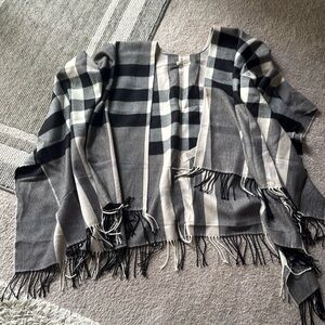 BURBERRY Extra fine merino poncho pashmina scarf wrap . AUTHENTIC
